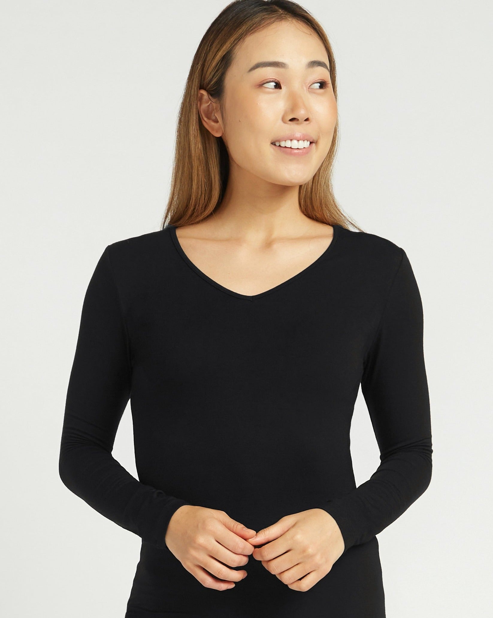 Bamboo Long Sleeve V Neck Black – O2wear