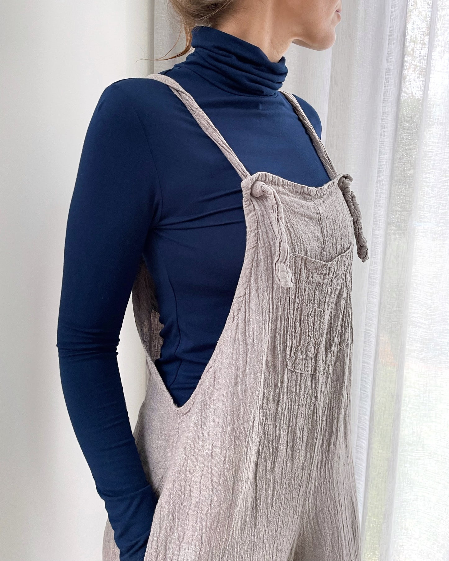 Bamboo Turtle Neck Skivvy - Navy - O2wear