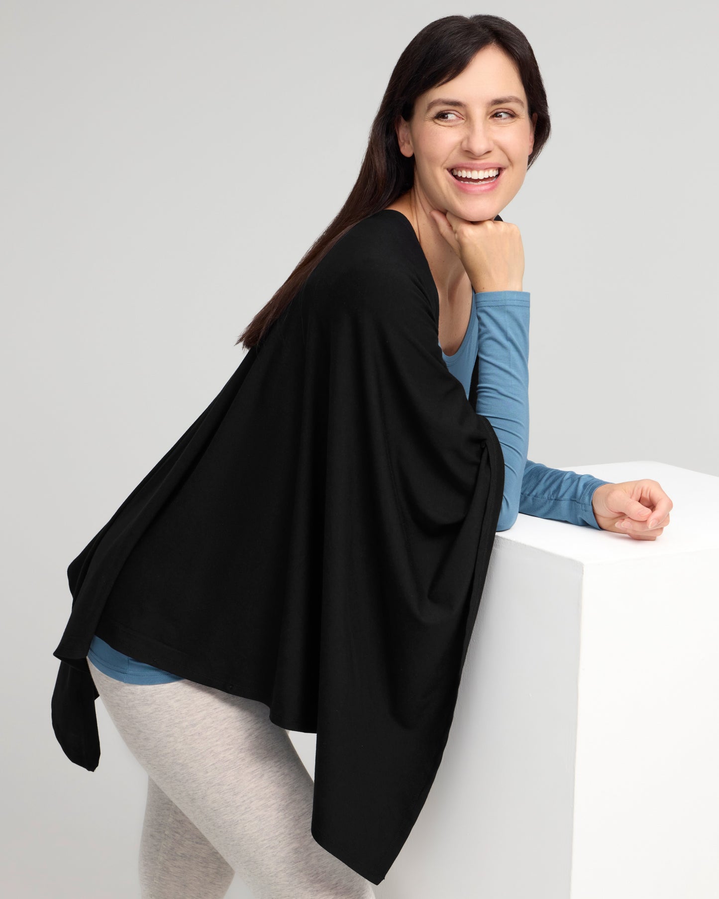 UV Multiway Shawl - Black